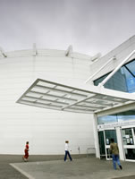 The University#0027s Chancellor#0027s Building and the entrance of the Royal Infirmary