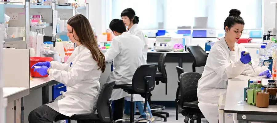People in lab