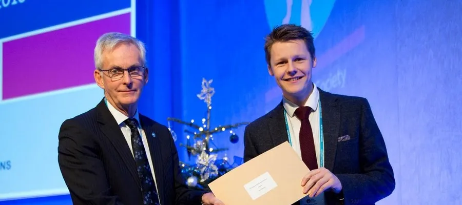 Sam Williams is presented with the BTS Medical Student Prize for 2016