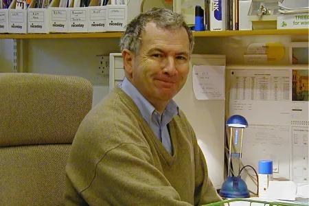 Headshot of Sebastian Amyes