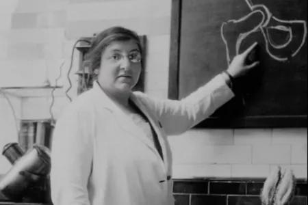 Gertrude Herzfeld lecturing