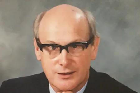 Headshot of Bill Duncan