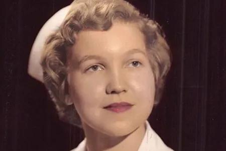 Head shot of Hanna Bett