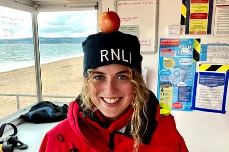 Head shot of Ellie Kerr