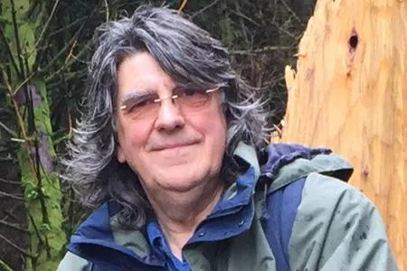 Head shot of Richard Knight