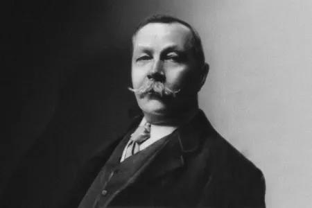 Archive black and white image of Arthur Conan Doyle