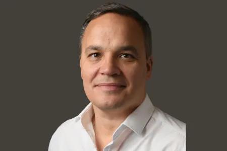 Head shot of Richard Skipworth