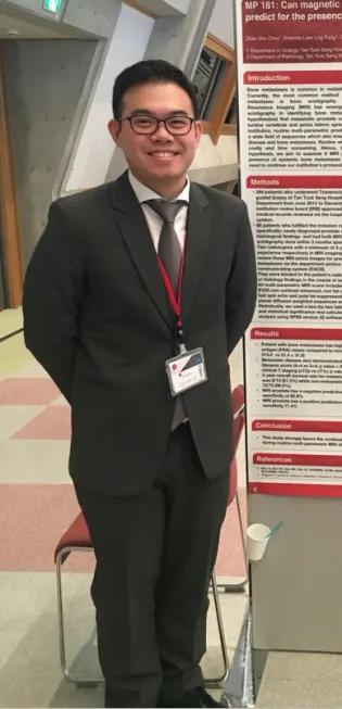 Zhen Wei Choo at a conference