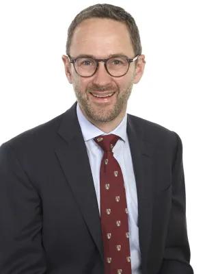 Head shot of Grant Stewart