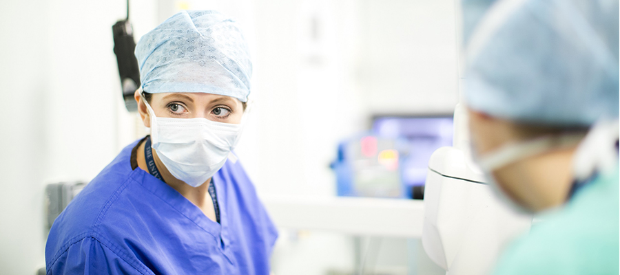 Doctors wearing a face mask